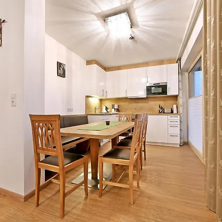 & Taxach Lejlighed *