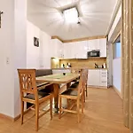 & Taxach Apartamento *