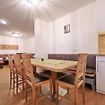 & Taxach Apartamento *