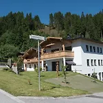 Apartamento & Taxach