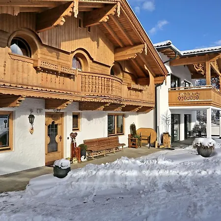 Landhaus&apartment Taxach *